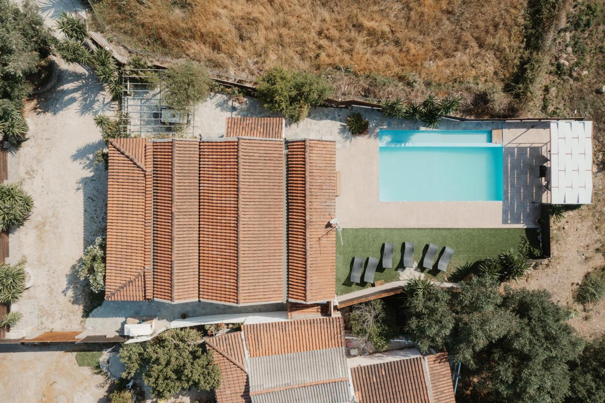 Eros Villa